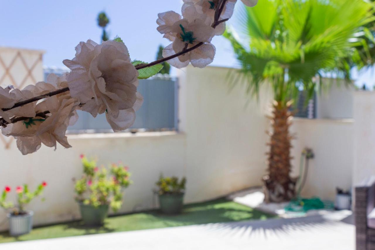 Bungalow Pink Garden Orihuela Luaran gambar