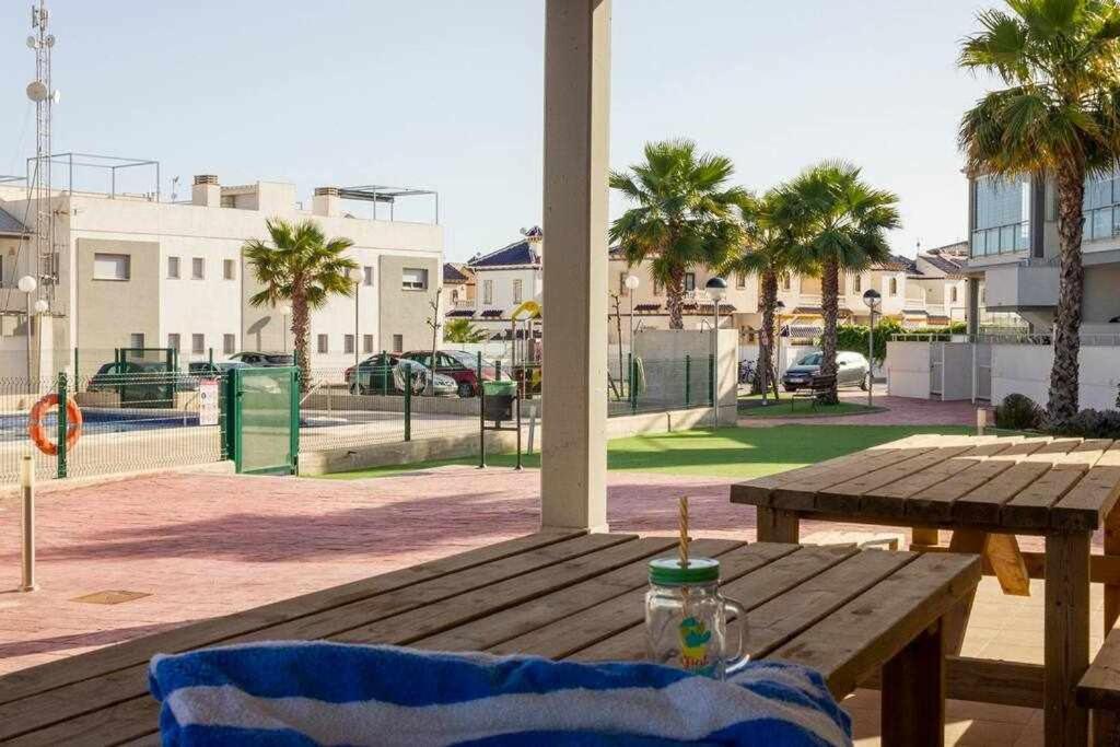 Bungalow Pink Garden Orihuela Luaran gambar